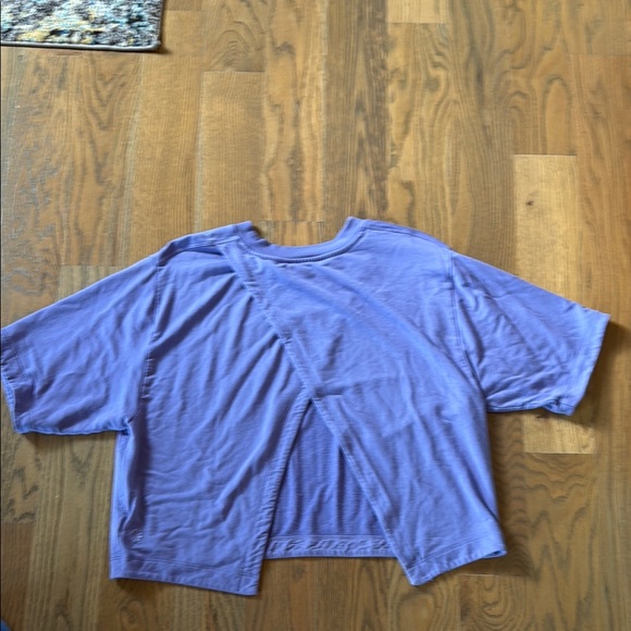 Athleta Tops - Athleta Short Sleeve Sweatshirt Top with Split Back